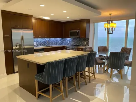881 Ocean Drive Key Biscayne FL 33149