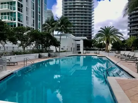 Miami FL 33131
