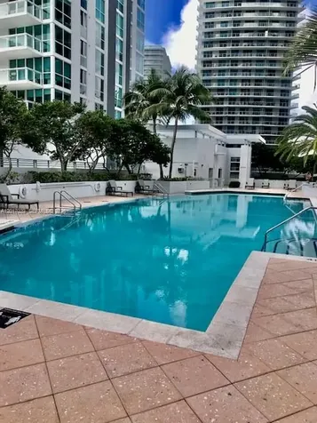 Miami FL 33131