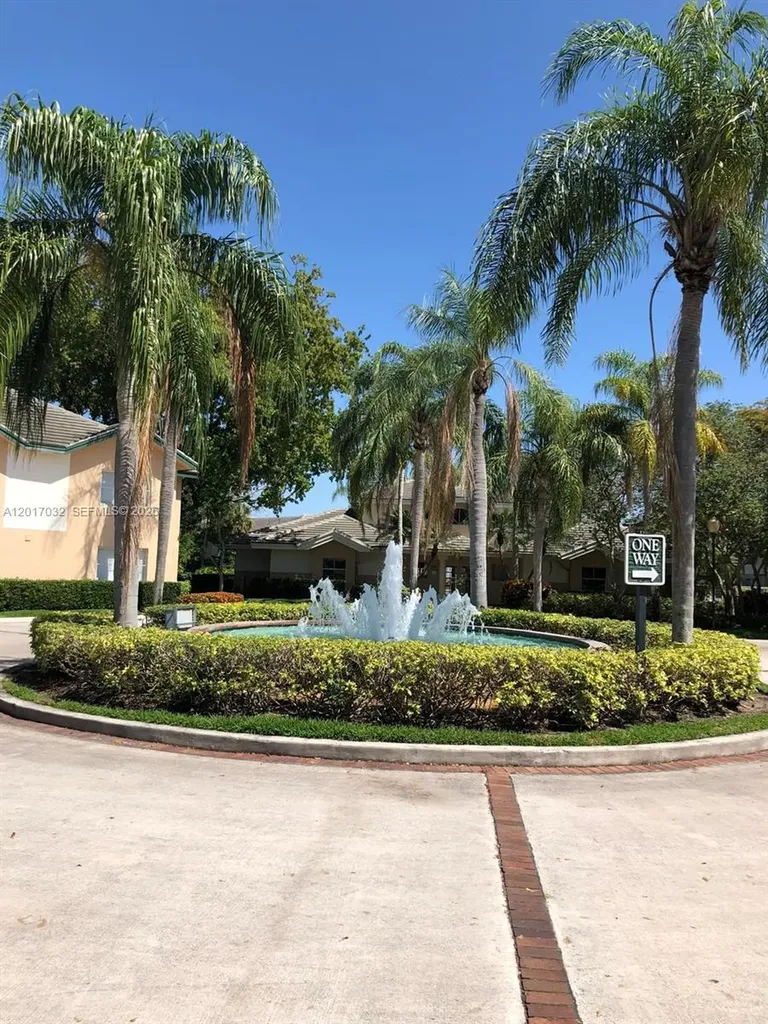 9855 Westview Drive Coral Springs FL 33076