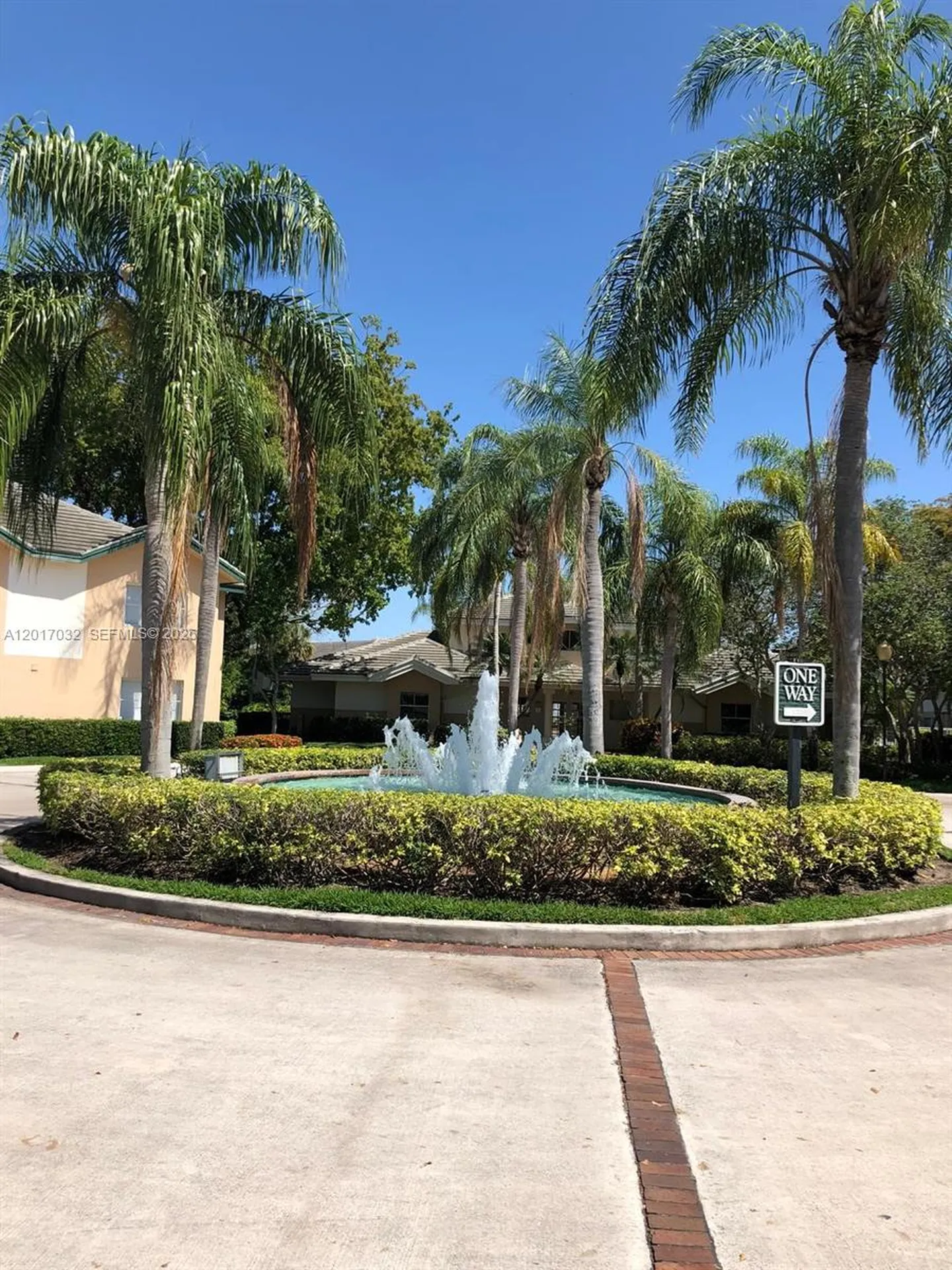 9855 Westview Drive Coral Springs FL 33076