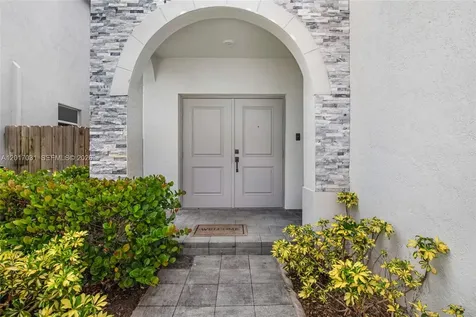1392 SE 26th Terrace Homestead FL 33035