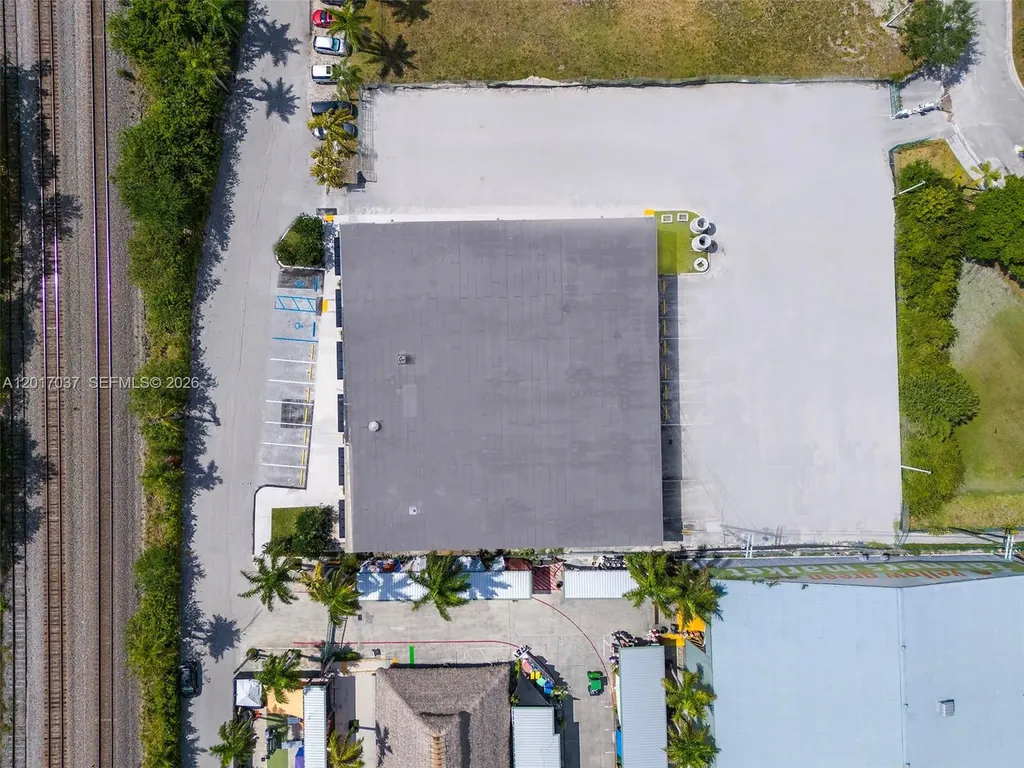 1930 N 30th Road Warehouse + Office Hollywood FL 33021