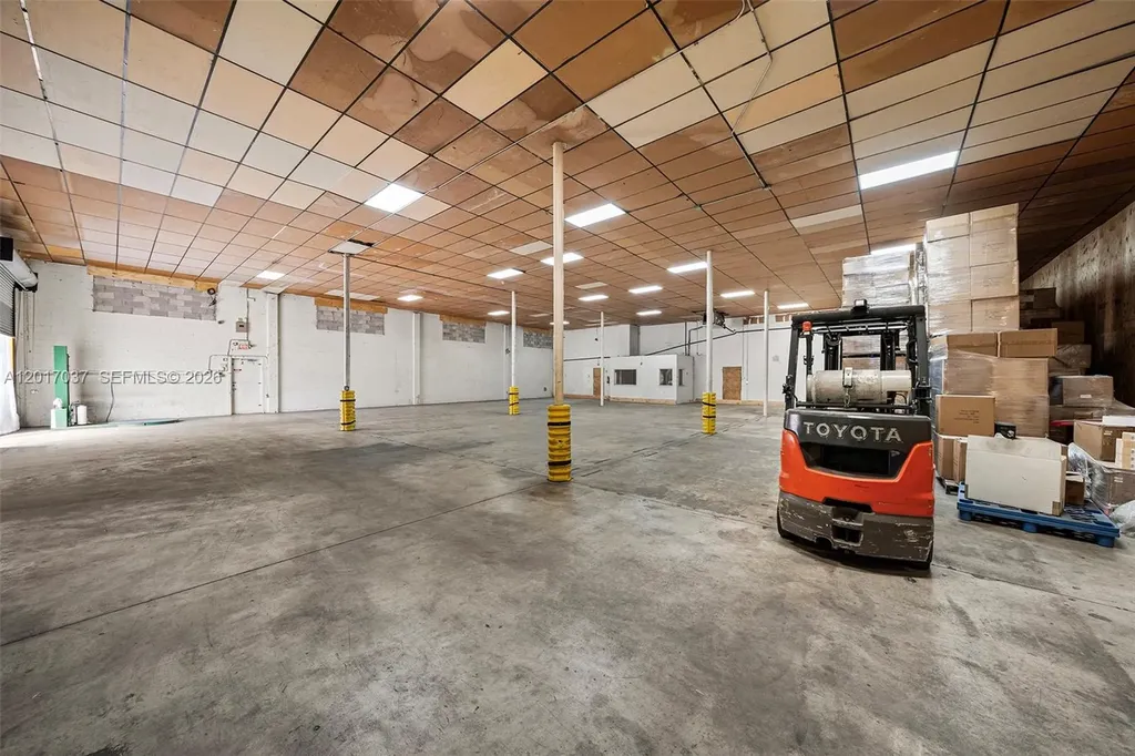 1930 N 30th Road Warehouse + Office Hollywood FL 33021