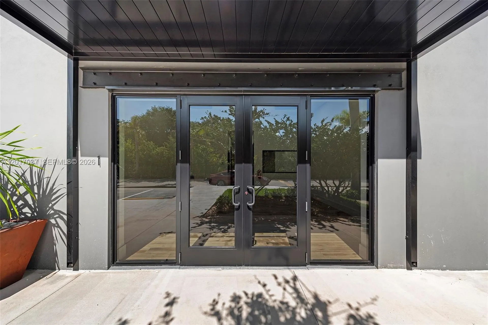 1930 N 30th Road Warehouse + Office Hollywood FL 33021