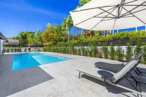 3352 SW 110th Avenue Miami FL 33165