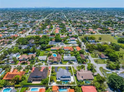 3352 SW 110th Avenue Miami FL 33165
