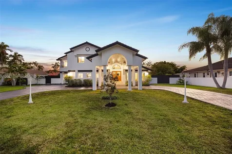 3352 SW 110th Avenue Miami FL 33165
