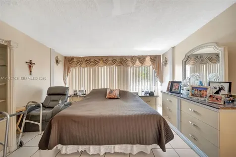14154 Kendale Lakes Circle Miami FL 33183