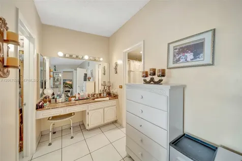 14154 Kendale Lakes Circle Miami FL 33183