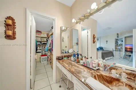 14154 Kendale Lakes Circle Miami FL 33183
