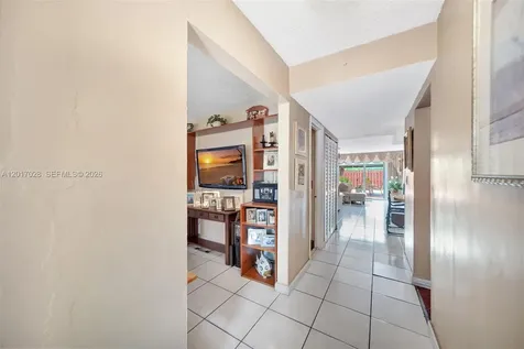 14154 Kendale Lakes Circle Miami FL 33183
