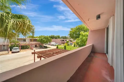 14154 Kendale Lakes Circle Miami FL 33183