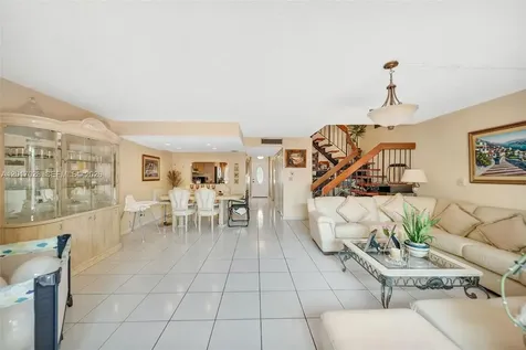 14154 Kendale Lakes Circle Miami FL 33183
