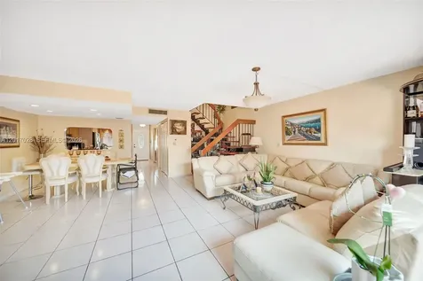 14154 Kendale Lakes Circle Miami FL 33183