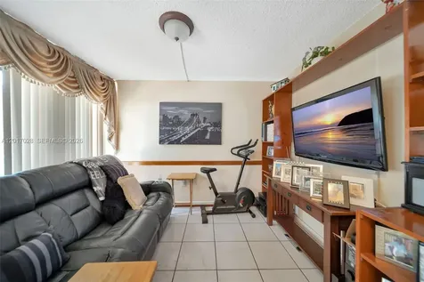 14154 Kendale Lakes Circle Miami FL 33183