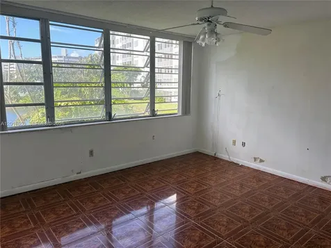 1770 NE 191st Street Miami FL 33179