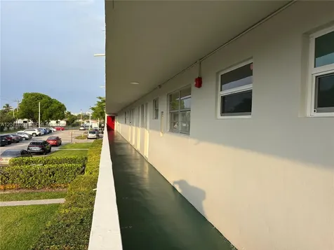 1770 NE 191st Street Miami FL 33179