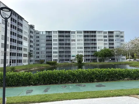 1770 NE 191st Street Miami FL 33179