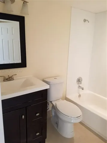 8290 Lake Drive Doral FL 33166