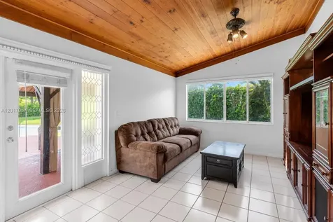 9470 NW 33rd Manor Sunrise FL 33351