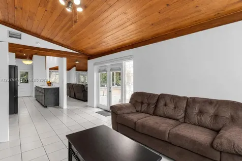 9470 NW 33rd Manor Sunrise FL 33351