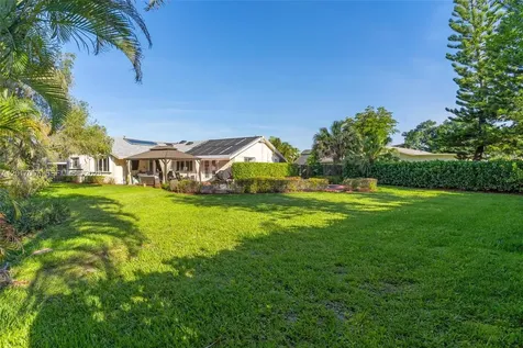 9470 NW 33rd Manor Sunrise FL 33351