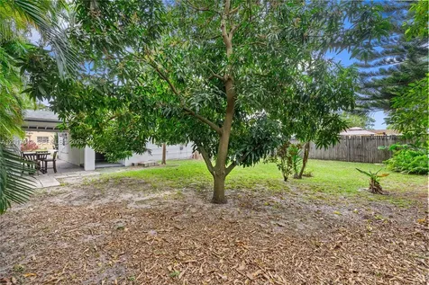 Hallandale Beach FL 33009