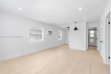 Hallandale Beach FL 33009