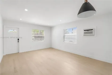 Hallandale Beach FL 33009