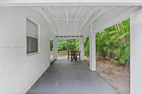 Hallandale Beach FL 33009