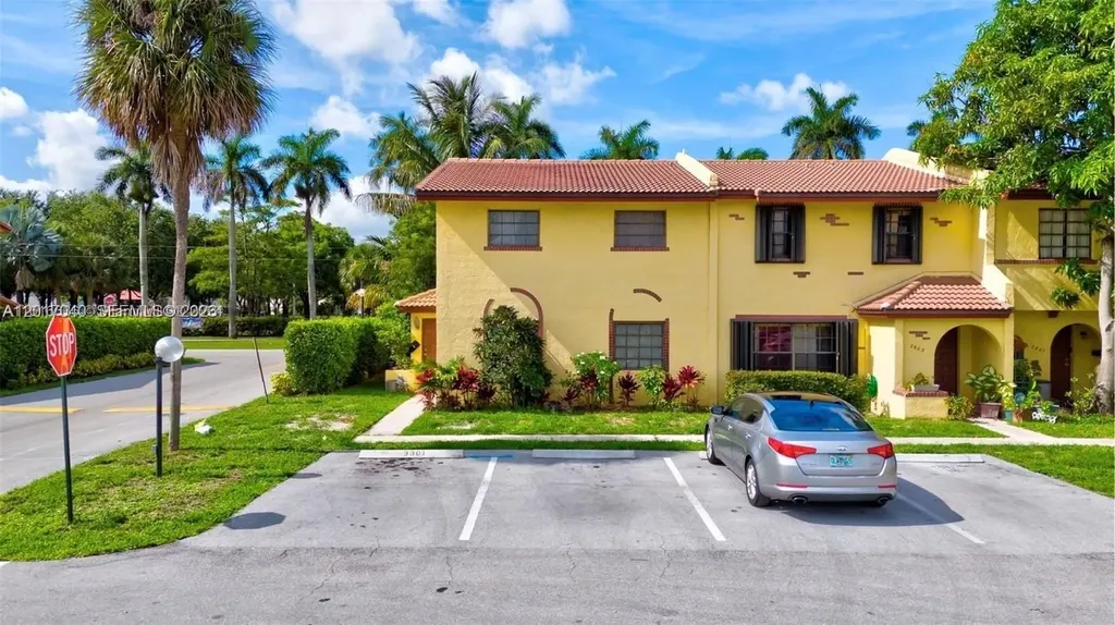 2713 NW 47th Terrace Lauderdale Lakes FL 33313