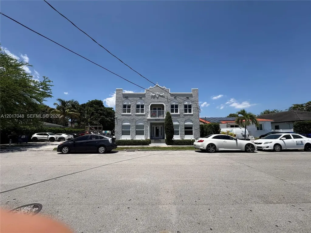 3237 SW 4th Street Miami FL 33135