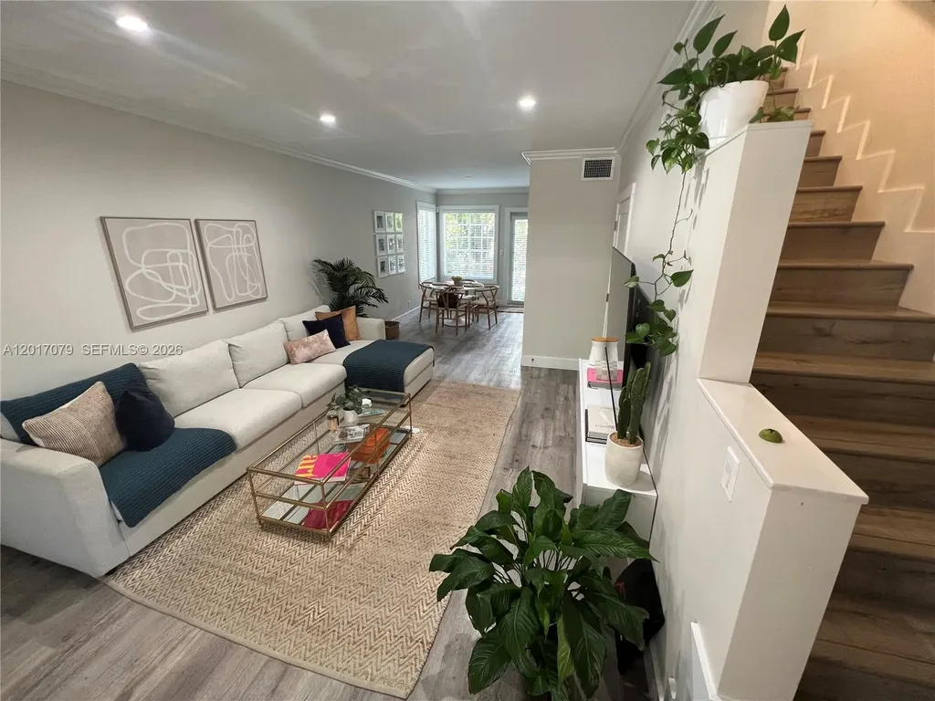 21 Madeira Avenue Coral Gables FL 33134