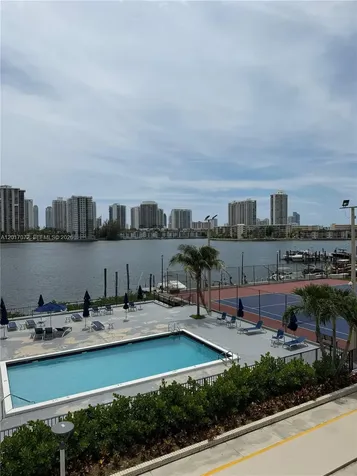 2750 NE 183rd Street Aventura FL 33160