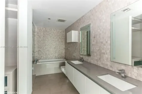 88 SW 7th Street Miami FL 33130