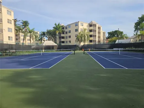 8290 Lake Drive Doral FL 33166