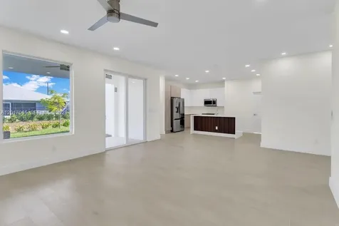 1827 Embers Parkway W Cape Coral FL 33993