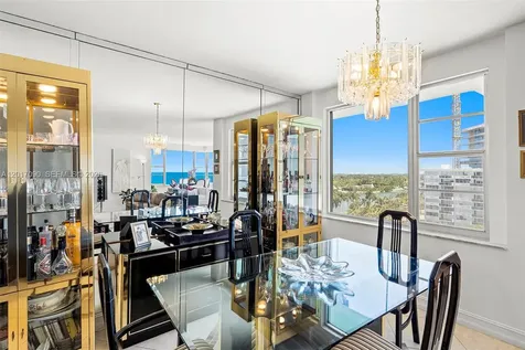 5255 Collins Avenue Miami Beach FL 33140