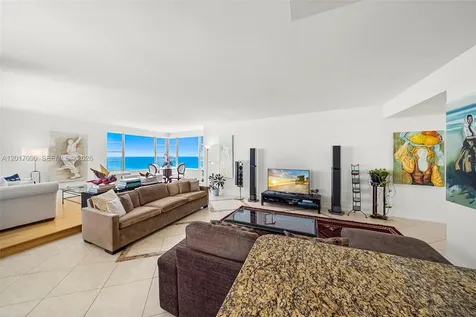 5255 Collins Avenue Miami Beach FL 33140