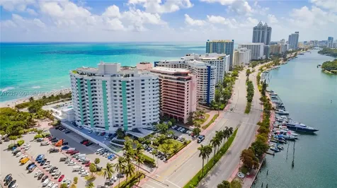 5255 Collins Avenue Miami Beach FL 33140