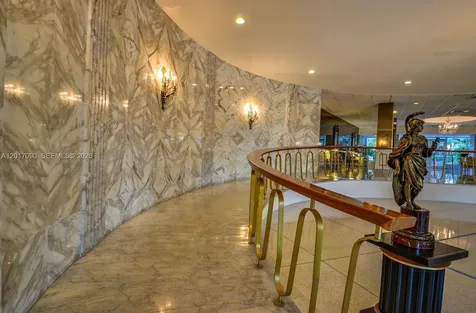 5255 Collins Avenue Miami Beach FL 33140