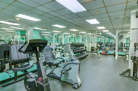 5255 Collins Avenue Miami Beach FL 33140