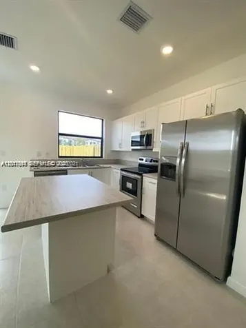 575 NE 208th Terrace Miami FL 33179