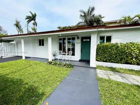 1059 Washington Street Hollywood FL 33019