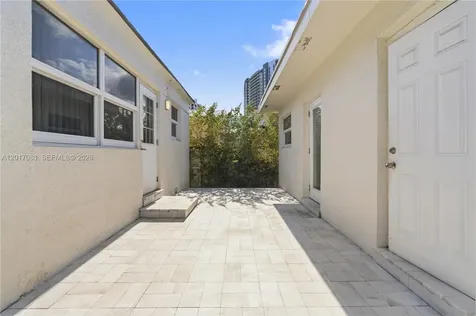 1639 Van Buren Street Hollywood FL 33020