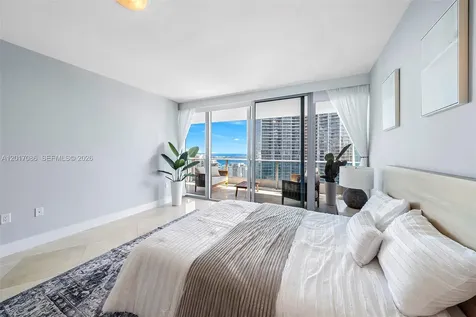 200 Biscayne Boulevard Way Miami FL 33131