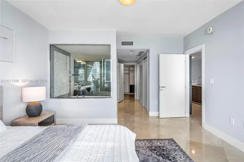 200 Biscayne Boulevard Way Miami FL 33131