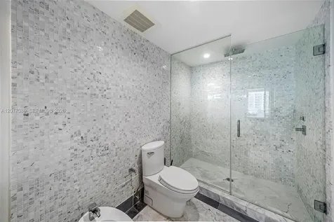 200 Biscayne Boulevard Way Miami FL 33131