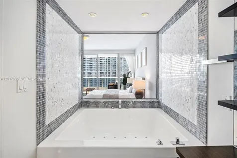 200 Biscayne Boulevard Way Miami FL 33131